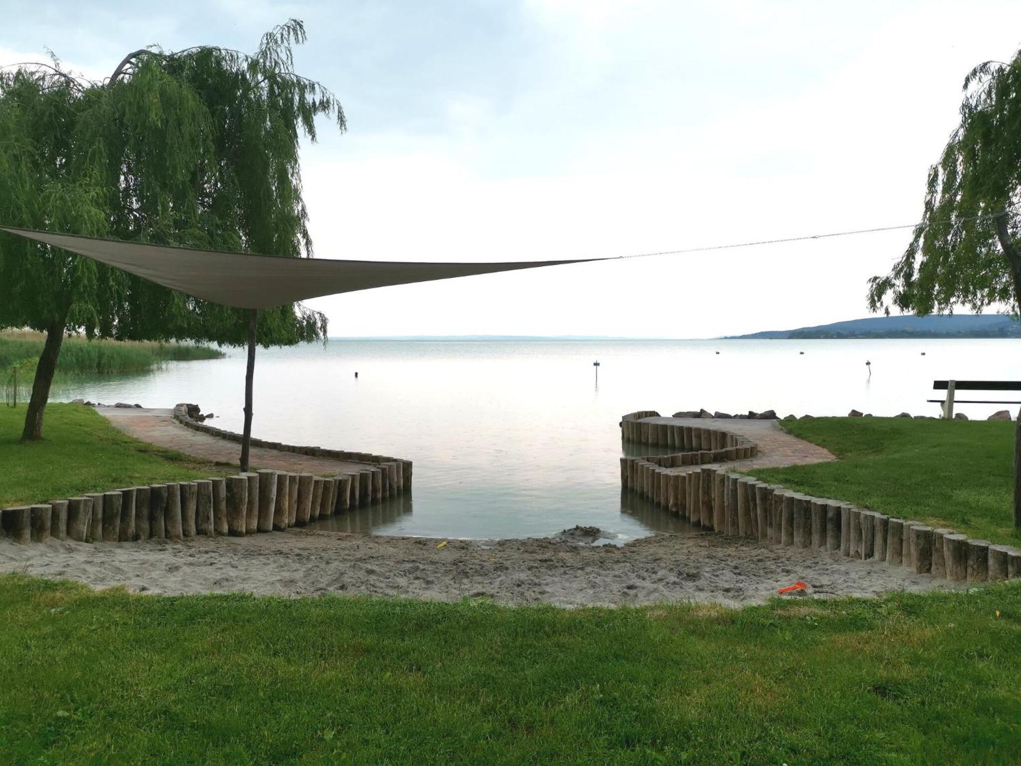 Föveny Apartmanok Balatonfůzfő Kültér fotó