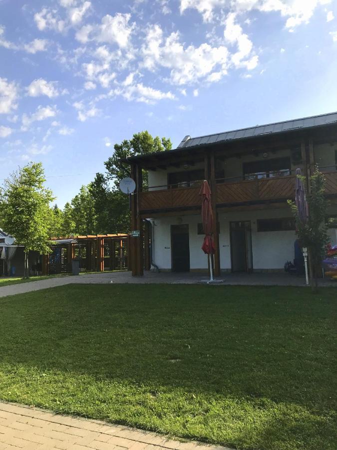 Föveny Apartmanok Balatonfůzfő Kültér fotó